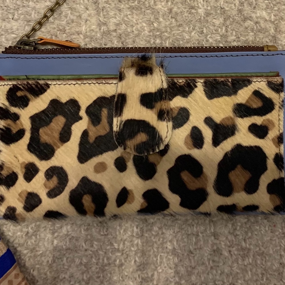 Soruka wallet with chain strap